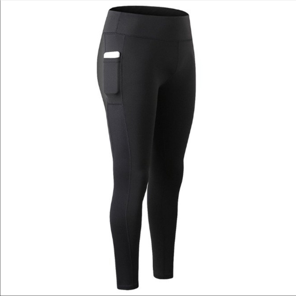Black Leggings with Pocket by Blanca Line